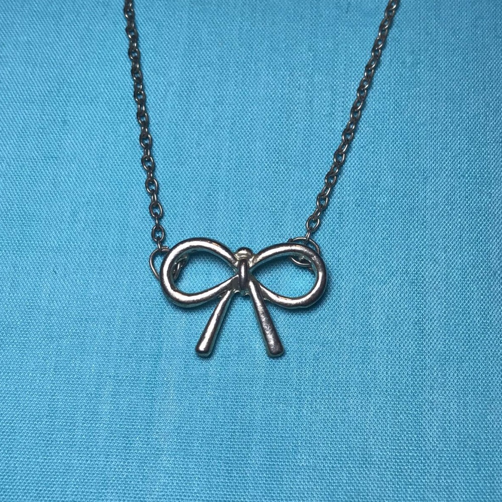 bow tie necklace